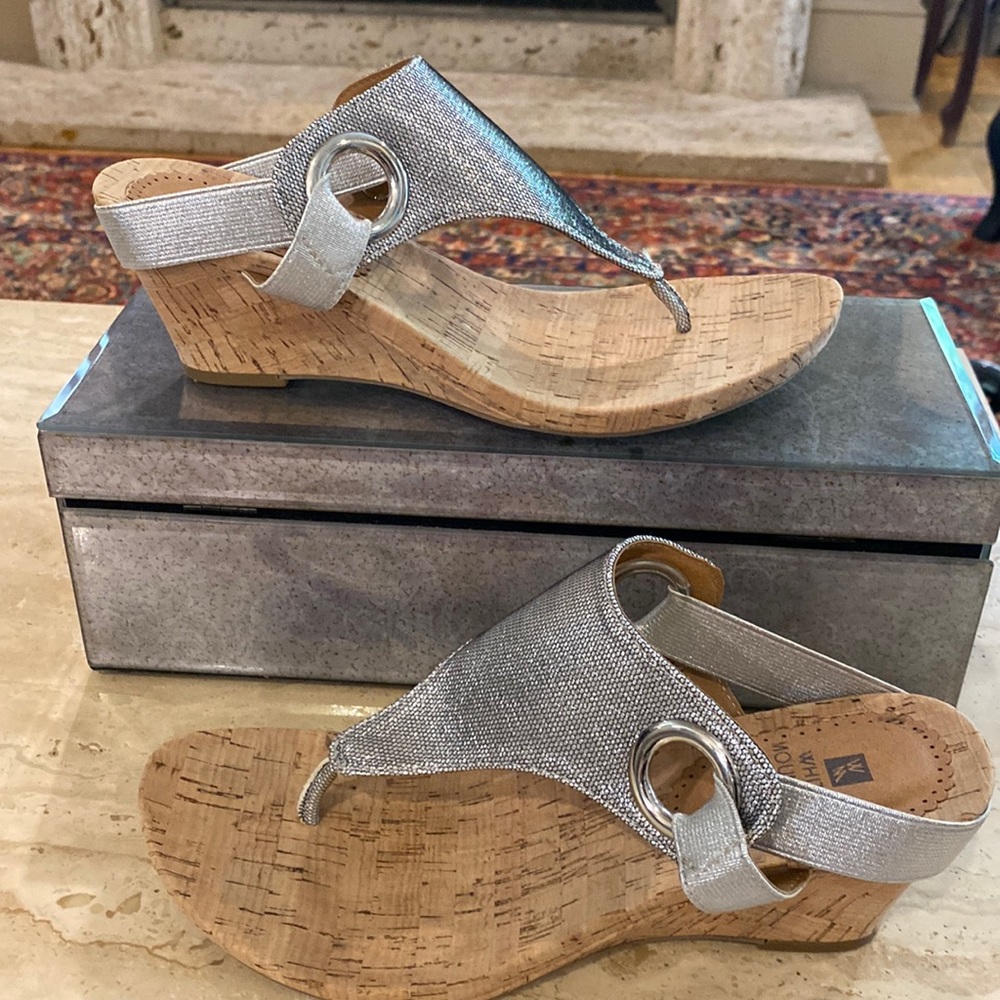 WHITE MOUNTAIN AIDA PEWTER METALLIC SANDAL SZ 7.5 $28 NWOB